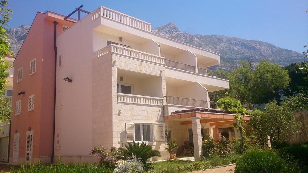 Apartments Tino Makarska Exterior photo